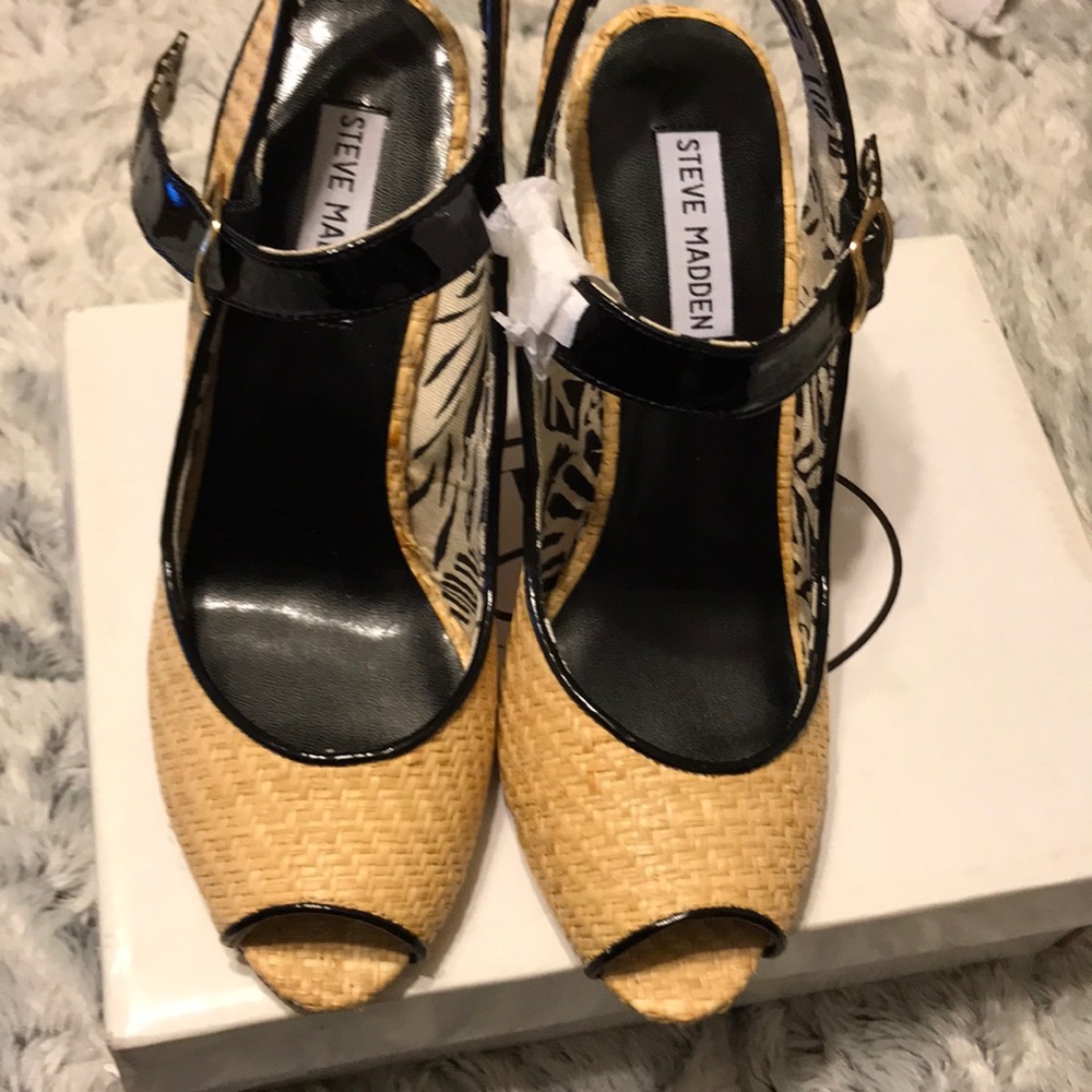 Peep Toe Steve Madden Heels NWT/Box